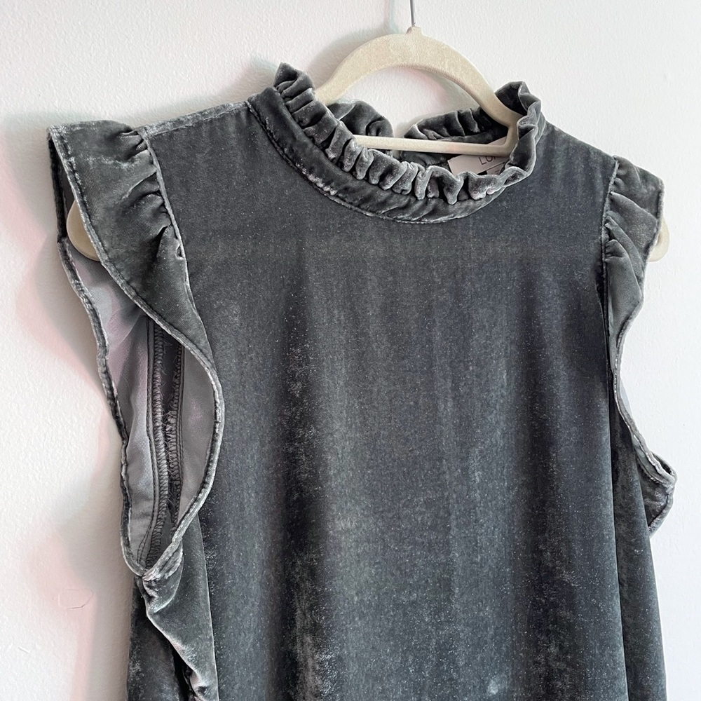 Velvet Blouse with Ruffles with Beautiful Sheen Suitable for Festive Gatherings